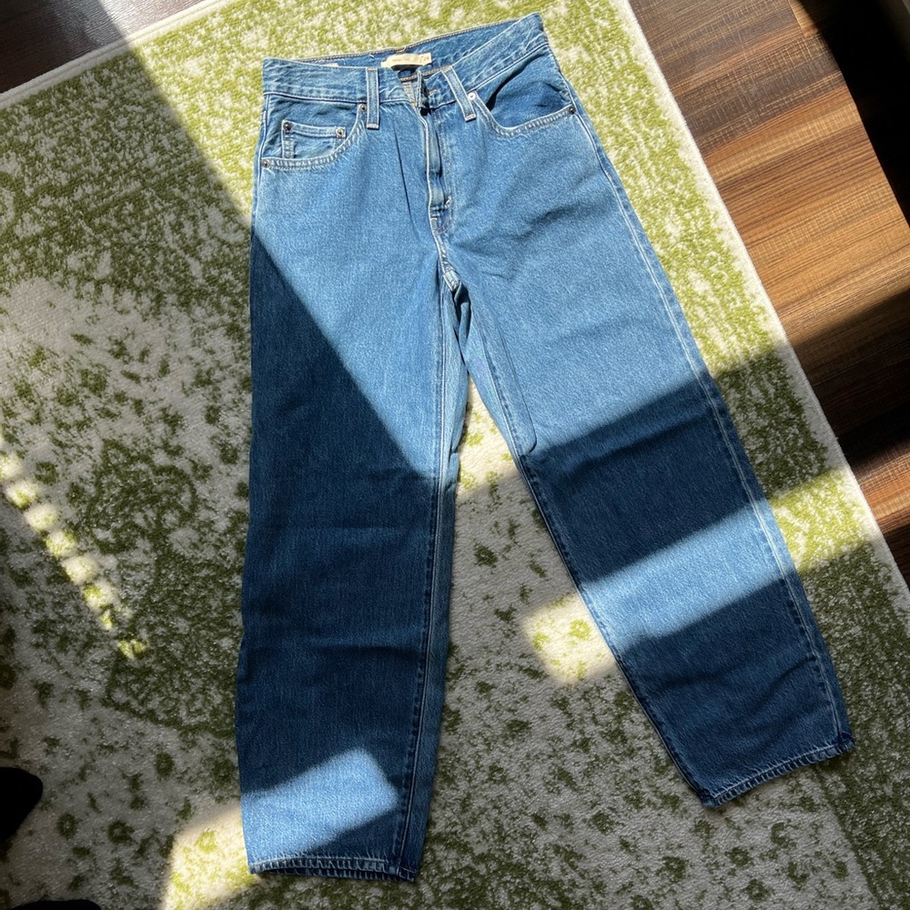 Levi’s Baggy Dad Jean